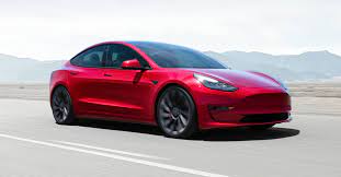 The Tesla Model 3 Long Range has 4,416 battery cells at 489kg weight in a 0.40 cubic meter volume.